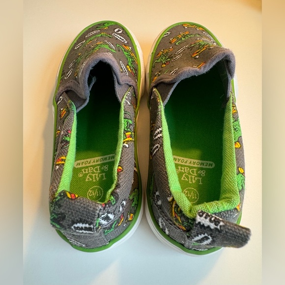 Lily & Dan Boys' Memory Foam Canvas Shoes Dinosaur Print 🦖 (Gift with Purchase) - Picture 4 of 9